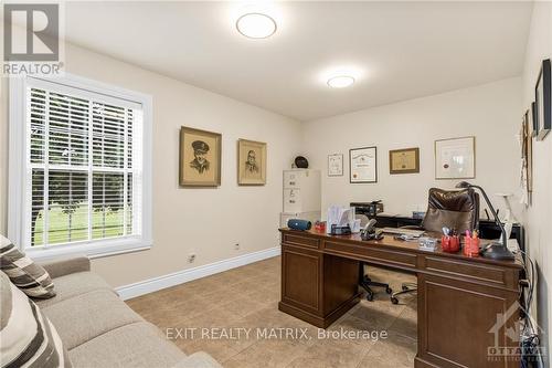 20680 Mccormick Road, North Glengarry, ON - Indoor Photo Showing Office