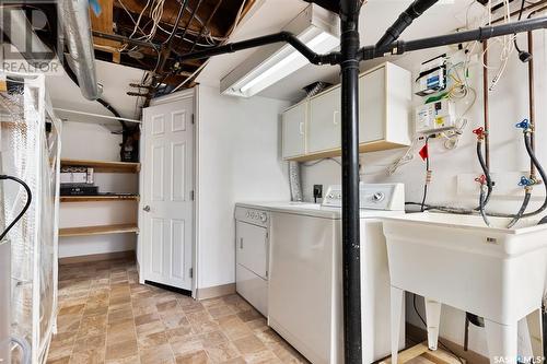 2278 Reynolds Street, Regina, SK - Indoor Photo Showing Laundry Room