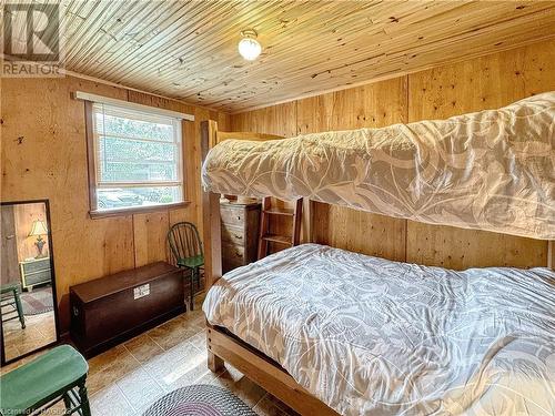 507 Bruce Road 13, Saugeen Indian Reserve 29, ON - Indoor Photo Showing Bedroom