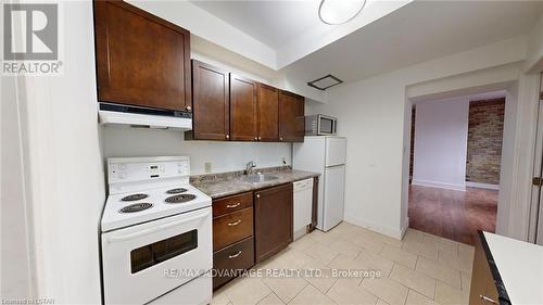 175-179 Dundas Street, London, ON - Indoor Photo Showing Kitchen