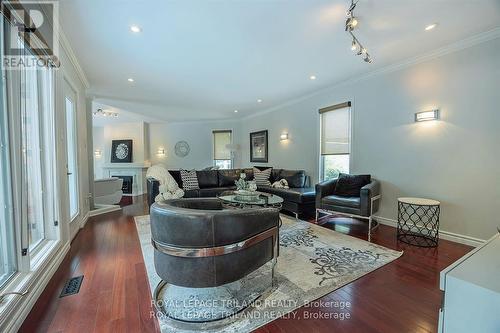 51 Paisley Street, London, ON - Indoor Photo Showing Living Room