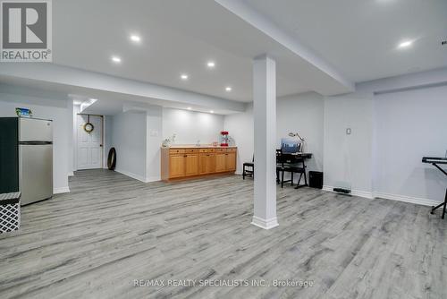 1609 Avonmore Square, Pickering, ON - Indoor Photo Showing Other Room