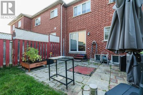 1609 Avonmore Square, Pickering, ON - Outdoor With Exterior