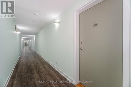 2208 - 6 Dayspring Circle, Brampton (Goreway Drive Corridor), ON - Indoor Photo Showing Other Room