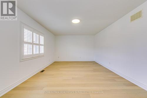 2326 Baronwood Drive, Oakville, ON - Indoor Photo Showing Other Room