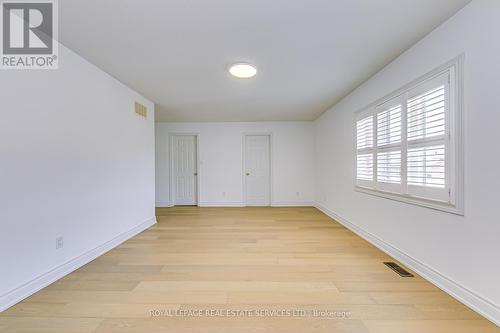 2326 Baronwood Drive, Oakville, ON - Indoor Photo Showing Other Room