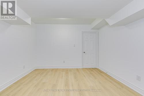 2326 Baronwood Drive, Oakville (West Oak Trails), ON - Indoor Photo Showing Other Room