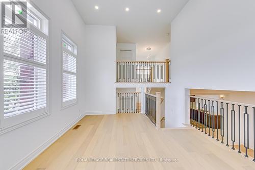 2326 Baronwood Drive, Oakville, ON - Indoor Photo Showing Other Room