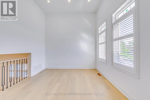 2326 Baronwood Drive, Oakville, ON - Indoor Photo Showing Other Room