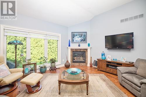 57 Stoneridge Crescent, Niagara-On-The-Lake (St. Davids), ON - Indoor Photo Showing Living Room With Fireplace