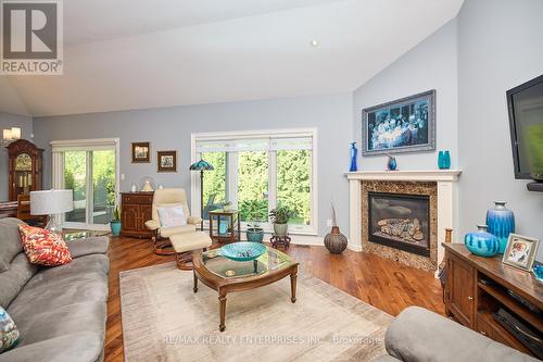 57 Stoneridge Crescent, Niagara-On-The-Lake (St. Davids), ON - Indoor Photo Showing Living Room With Fireplace