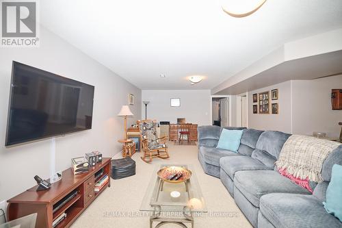 57 Stoneridge Crescent, Niagara-On-The-Lake (St. Davids), ON - Indoor Photo Showing Living Room