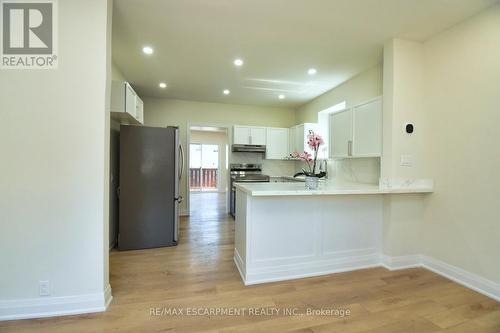 126 Evans Street, Hamilton (Landsdale), ON - Indoor Photo Showing Kitchen