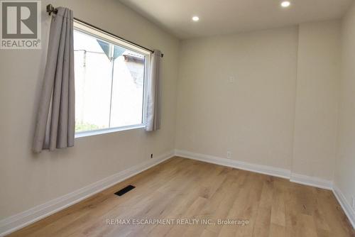 126 Evans Street, Hamilton, ON - Indoor Photo Showing Other Room