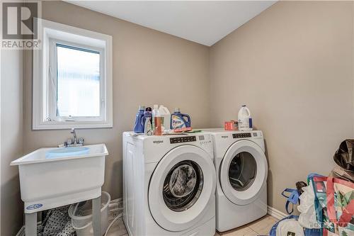 3560 River Run Avenue, Ottawa, ON - Indoor Photo Showing Laundry Room