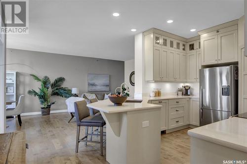 402 1515 Anson Road, Regina, SK - Indoor Photo Showing Kitchen With Upgraded Kitchen