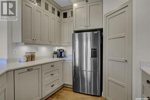 402 1515 Anson Road, Regina, SK - Indoor Photo Showing Kitchen