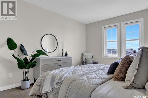 402 1515 Anson Road, Regina, SK - Indoor Photo Showing Bedroom