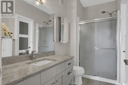 402 1515 Anson Road, Regina, SK - Indoor Photo Showing Bathroom