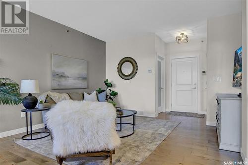 402 1515 Anson Road, Regina, SK - Indoor Photo Showing Bedroom