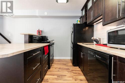 303 423 4Th Avenue N, Saskatoon, SK - Indoor Photo Showing Kitchen