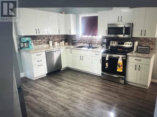 1599 Coldwater Avenue, Merritt, BC - Indoor Photo Showing Kitchen