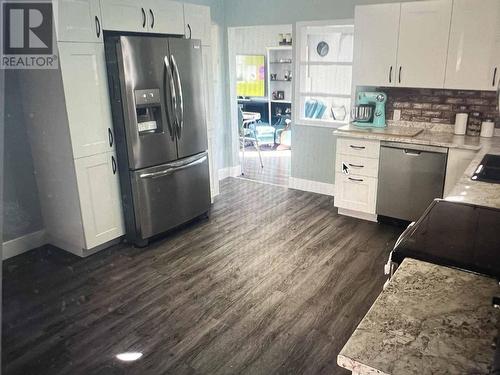 1599 Coldwater Avenue, Merritt, BC - Indoor Photo Showing Kitchen