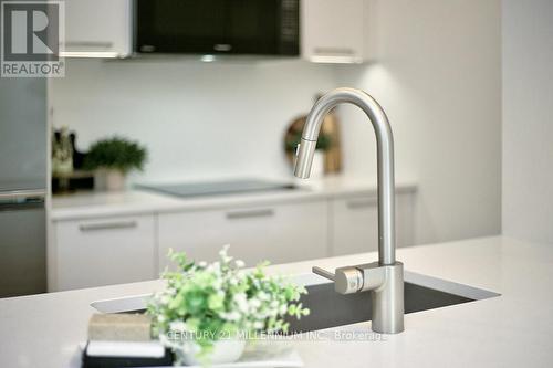 105 - 16 Beckwith Lane, Blue Mountains (Blue Mountain Resort Area), ON - Indoor Photo Showing Kitchen