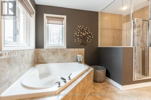 194 Nisbet Boulevard, Hamilton, ON - Indoor Photo Showing Bathroom