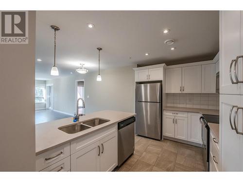 3388 Skaha Lake Road Unit# 606, Penticton, BC - Indoor Photo Showing Kitchen With Stainless Steel Kitchen With Double Sink