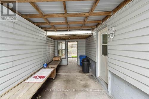 356 Exmouth Street, Sarnia, ON - Indoor Photo Showing Garage