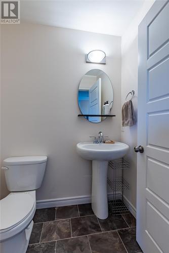 4 Lotus Street, St. John'S, NL - Indoor Photo Showing Bathroom