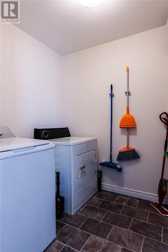 4 Lotus Street, St. John'S, NL - Indoor Photo Showing Laundry Room