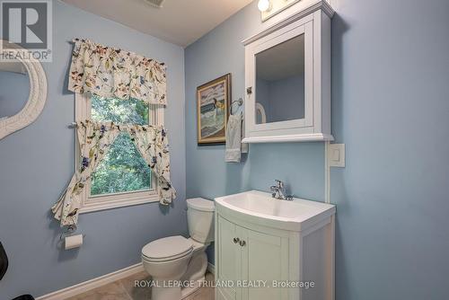 7372 Coyne Road, Dutton/Dunwich, ON - Indoor Photo Showing Bathroom