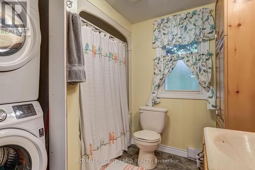 7372 Coyne Road, Dutton/Dunwich, ON - Indoor Photo Showing Laundry Room