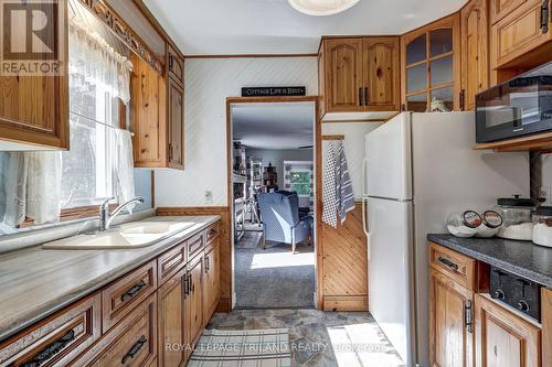 7372 Coyne Road, Dutton/Dunwich, ON - Indoor Photo Showing Kitchen With Double Sink