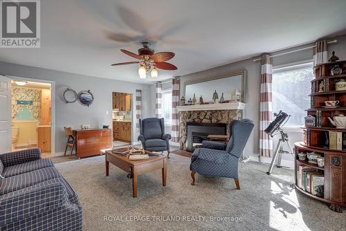 7372 Coyne Road, Dutton/Dunwich, ON - Indoor Photo Showing Living Room With Fireplace