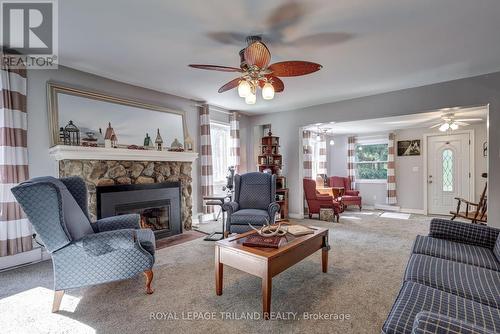 7372 Coyne Road, Dutton/Dunwich, ON - Indoor Photo Showing Living Room With Fireplace