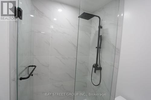 11 Ingersoll Lane, Richmond Hill, ON - Indoor Photo Showing Bathroom