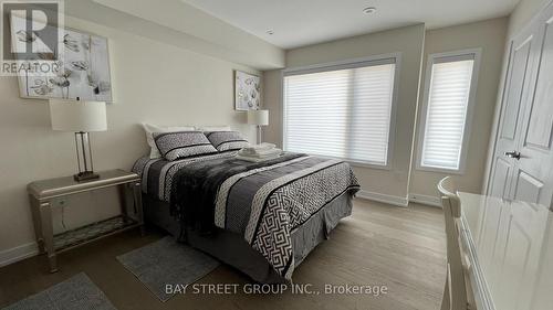 11 Ingersoll Lane, Richmond Hill, ON - Indoor Photo Showing Bedroom