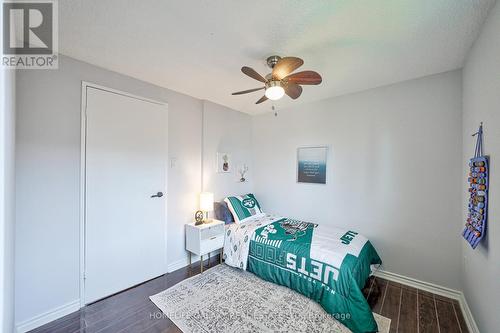 18 Shaw Crescent, Barrie, ON - Indoor Photo Showing Bedroom