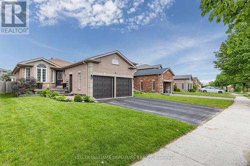 21 Logan Court, Barrie (Holly), ON - Outdoor With Facade