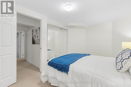 21 Logan Court, Barrie (Holly), ON - Indoor Photo Showing Bedroom