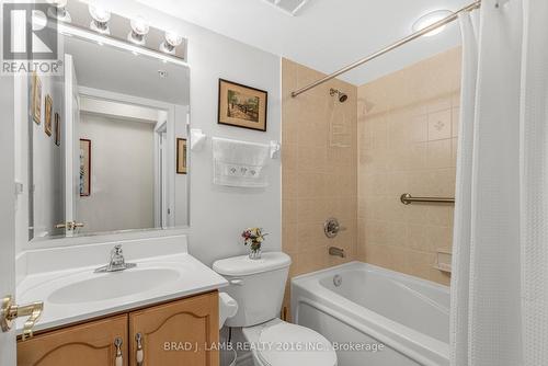 905 - 350 Princess Royal Drive, Mississauga (City Centre), ON - Indoor Photo Showing Bathroom