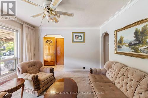 377 Bartos Drive, Oakville (Old Oakville), ON - Indoor Photo Showing Living Room