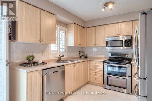 57 - 45 Bella Vista Way, Toronto (Downsview-Roding-Cfb), ON - Indoor Photo Showing Kitchen With Stainless Steel Kitchen With Double Sink