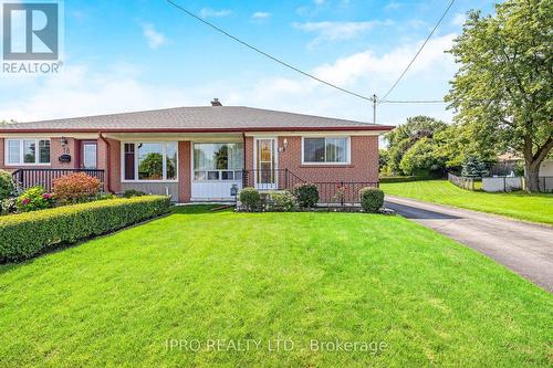 16 Langstone Crescent, Halton Hills, ON - Outdoor