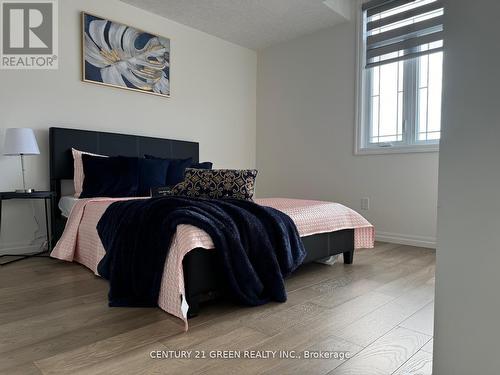 352 Chokecherry Crescent, Waterloo, ON - Indoor Photo Showing Bedroom