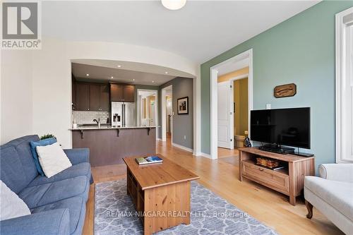 63 Brock Street, Niagara-On-The-Lake, ON - Indoor Photo Showing Living Room