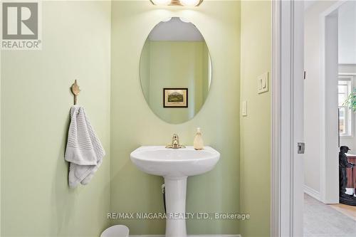 63 Brock Street, Niagara-On-The-Lake, ON - Indoor Photo Showing Bathroom